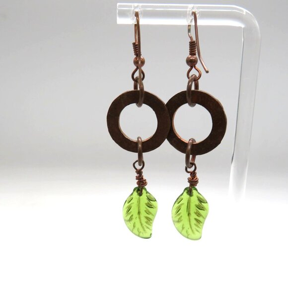Handcrafted Earrings Hammered Copper Circle Green Leaf Lucite Dangle Pierced - Picture 5 of 9